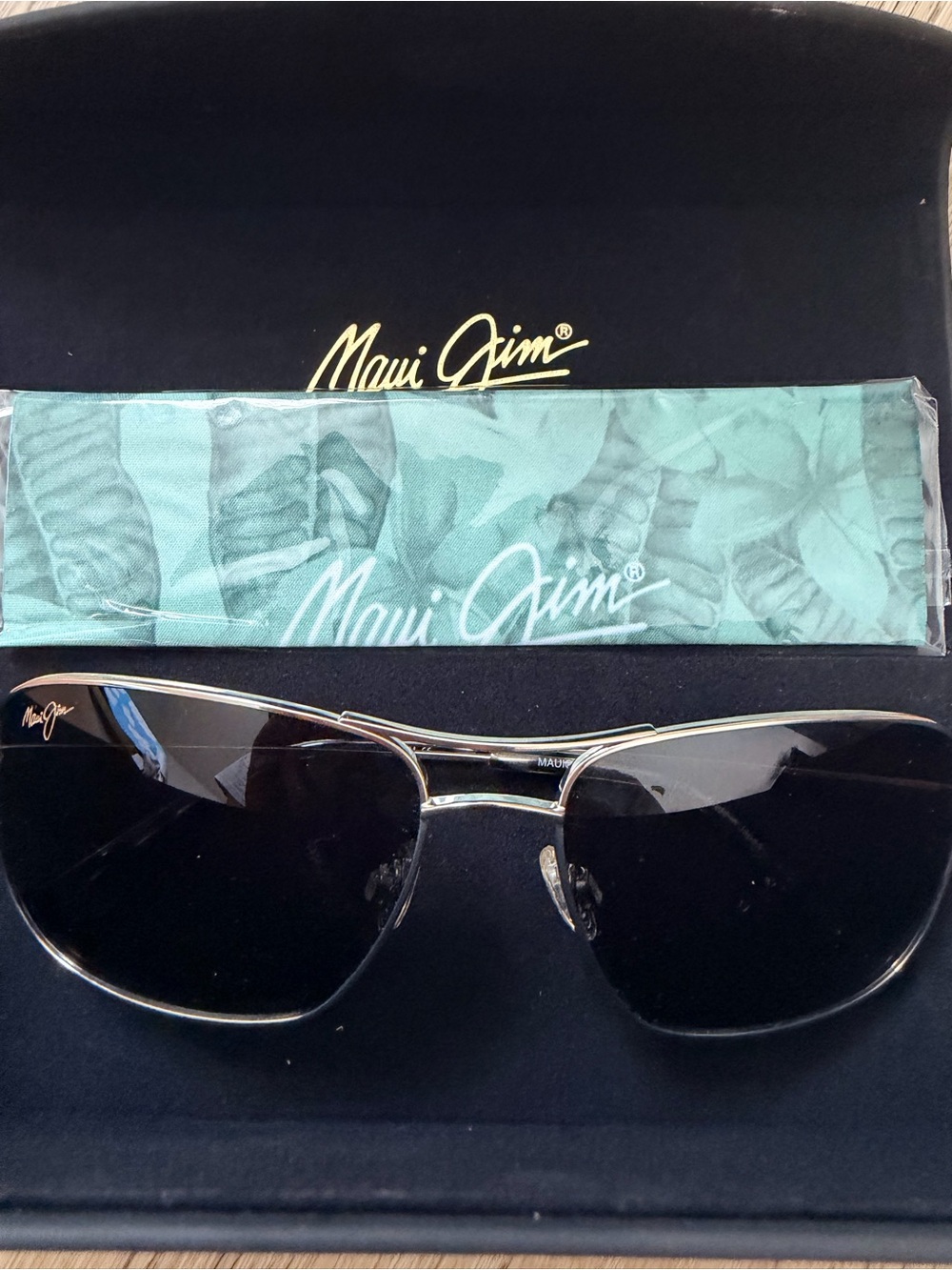 Maui Jim Men’s Silver Frame Sunglasses NEW